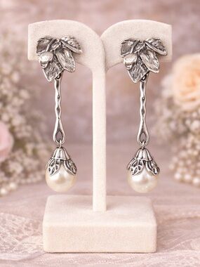aparazzi Silver Pearl Drop Earrings Floral Leaf Post Back 2.75”